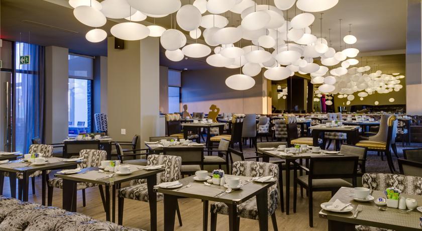 Protea Hotel Fire & Ice! By Marriott Pretoria Menlyn Exterior photo