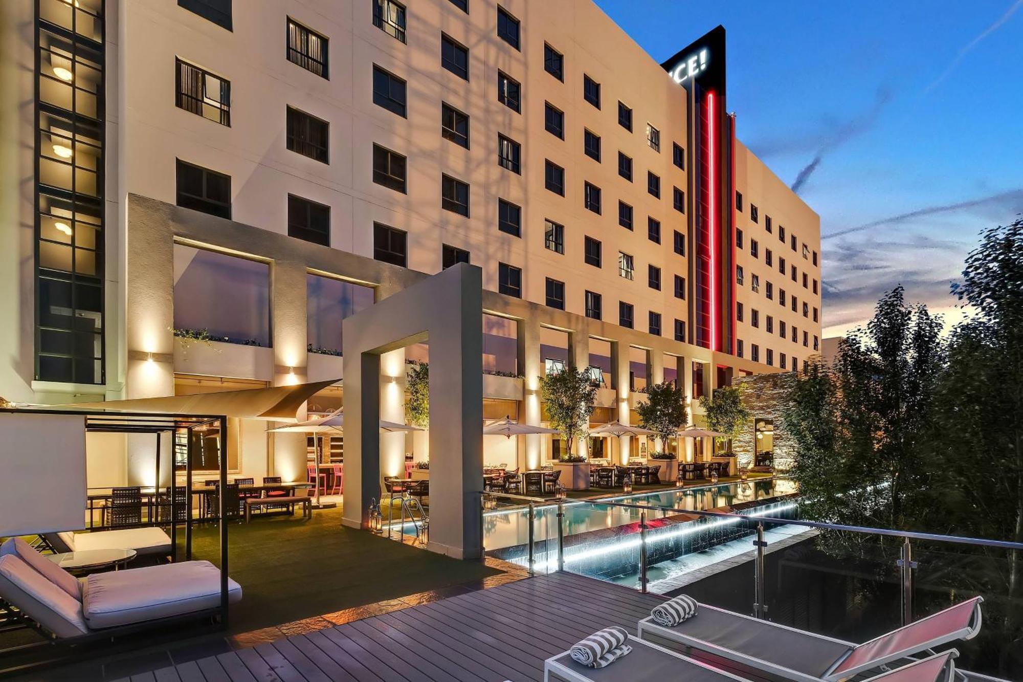 Protea Hotel Fire & Ice! By Marriott Pretoria Menlyn Exterior photo