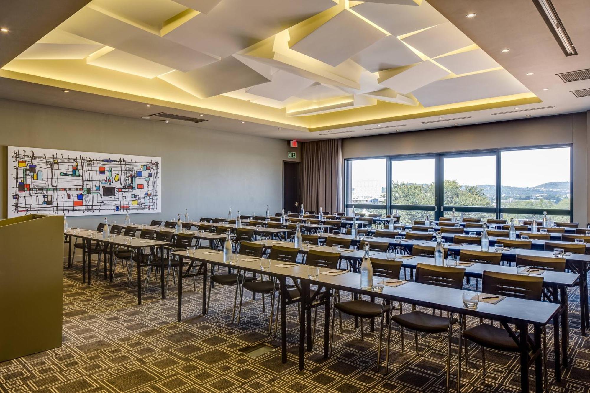 Protea Hotel Fire & Ice! By Marriott Pretoria Menlyn Exterior photo